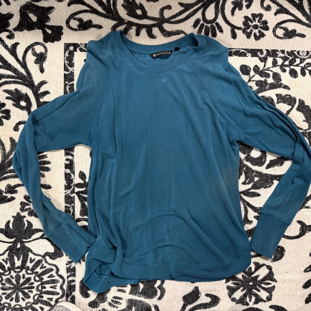 Athleta Women's Blue Long Sleeve Top